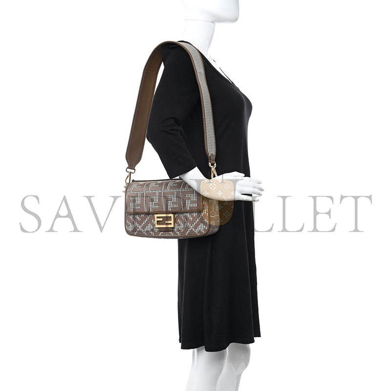 FENDI FF EMBROIDERED BAGUETTE BEIGE MORO (27*15*6cm)
